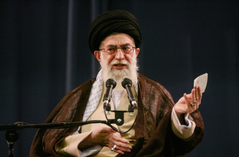 Iran không muốn đánh Israel quá tay vì sợ Mỹ trả đũa?- Ảnh 1. Lãnh đạo tối cao Iran Ayatollah Ali Khamenei - Ảnh: AFP