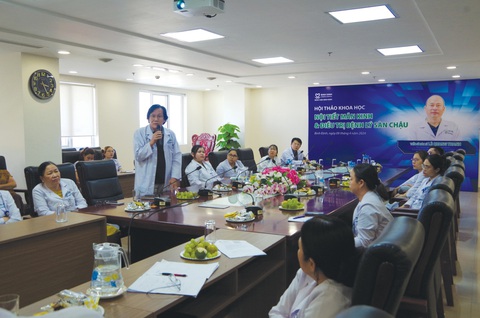 Hội thảo khoa học nội tiết mãn kinh, điều trị bệnh lý sàn chậu- Ảnh 2. Hội thảo khoa học nội tiết mãn kinh, điều trị bệnh lý sàn chậu- Ảnh 2.