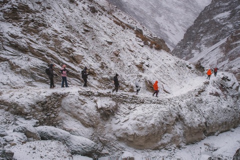 Vội đến Ladakh khi còn được dạo bước trên những dòng sông băng- Ảnh 8. Vội đến Ladakh khi còn được dạo bước trên những dòng sông băng- Ảnh 8.