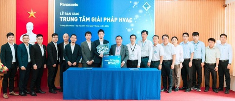 Panasonic phát triển nguồn nhân lực HVAC chất lượng cao tại khu vực Mekong- Ảnh 1. Lễ ký kết bàn giao Trung tâm Giải pháp HVAC từ đại diện Panasonic và Trường Bách khoa - Đại học Cần Thơ