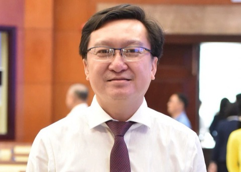 Lớp học 'chạy' ở Trường THPT chuyên Lê Hồng Phong TP.HCM- Ảnh 4. Lớp học 'chạy' ở Trường THPT chuyên Lê Hồng Phong TP.HCM- Ảnh 4.
