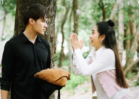 Tường Vi và Anh Tài trong phim Ván cờ danh vọng - Ảnh: ĐPCC Tường Vi và Anh Tài trong phim Ván cờ danh vọng - Ảnh: ĐPCC