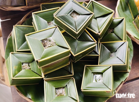 Dân miền Tây mần bánh quê ăn khi rảnh việc, nay thì kiêu hãnh bánh dân gian- Ảnh 9. Bánh phu thê
