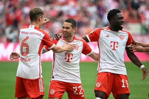 Bayern giành chiến thắng, Leverkusen tiếp tục chờ lên ngôi Bundesliga- Ảnh 1. Việc Bayern có 3 điểm khiến Bayer Leverkusen tiếp tục phải chờ chức vô địch - Ảnh: REUTERS