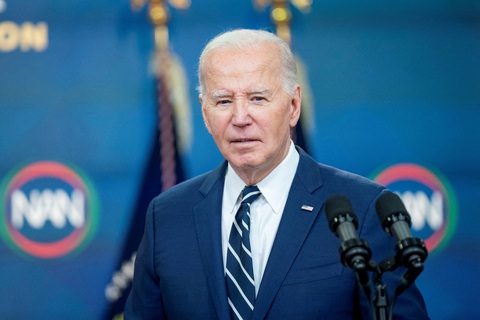 Ông Biden bị chỉ trích khi Huawei ra mắt laptop có chip AI của Intel- Ảnh 1. Tổng thống Mỹ Joe Biden - Ảnh: REUTERS