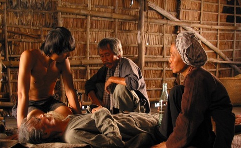 Đạo diễn Nguyễn Võ Nghiêm Minh làm phim đầu tay Mùa len trâu năm ông 48 tuổi - Ảnh: Global Film Đạo diễn Nguyễn Võ Nghiêm Minh làm phim đầu tay Mùa len trâu năm ông 48 tuổi - Ảnh: Global Film