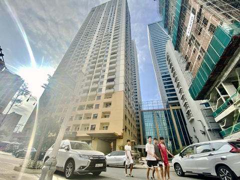 Hơn 800 hộ dân ở chung cư Mường Thanh vẫn chờ chủ đầu tư hoàn thành khắc phục sai phạm, nghiệm thu để đủ điều kiện được cấp sổ hồng - Ảnh: TRƯỜNG TRUNG Hơn 800 hộ dân ở chung cư Mường Thanh vẫn chờ chủ đầu tư hoàn thành khắc phục sai phạm, nghiệm thu để đủ điều kiện được cấp sổ hồng - Ảnh: TRƯỜNG TRUNG