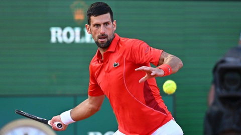 Thời cơ để Swiatek bay cao- Ảnh 3. Djokovic đang không có phong độ tốt - Ảnh: REUTERS