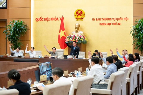 Phiên họp của Ủy ban Thường vụ Quốc hội - Ảnh: GIA HÂN