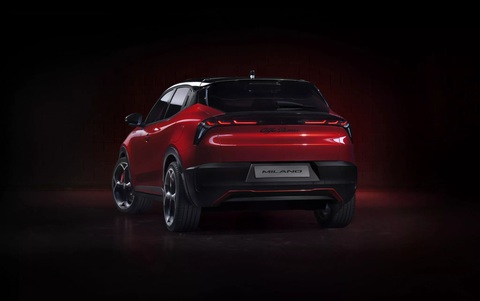 Chính phủ Ý lên tiếng, Alfa Romeo Milano lập tức phải đổi tên xe- Ảnh 3. Đổi tên xe là lựa chọn hợp lý và có lẽ là duy nhất của Alfa Romeo vì họ không thể mang dây chuyền lắp ráp về Ý để đẩy giá xe lên quá tầm tay người dùng - Ảnh: Alfa Romeo