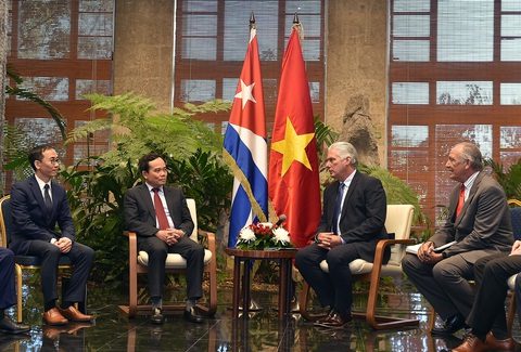 Chủ tịch nước Cuba cảm ơn sự hỗ trợ của Việt Nam trong giai đoạn đặc biệt- Ảnh 3. Nhà lãnh đạo Cuba chúc mừng các thành tựu kinh tế - xã hội của Việt Nam, cảm ơn sự hỗ trợ của Việt Nam trong bối cảnh đặc biệt với Cuba hiện nay - Ảnh: VGP