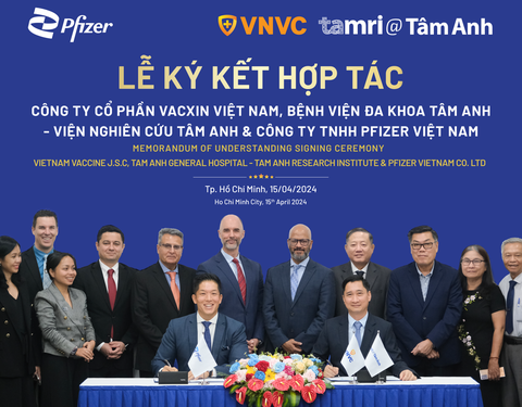 Ký kết hợp tác với hệ thống tiêm chủng VNVC. Ảnh: Đ.H Ký kết hợp tác với hệ thống tiêm chủng VNVC. Ảnh: Đ.H