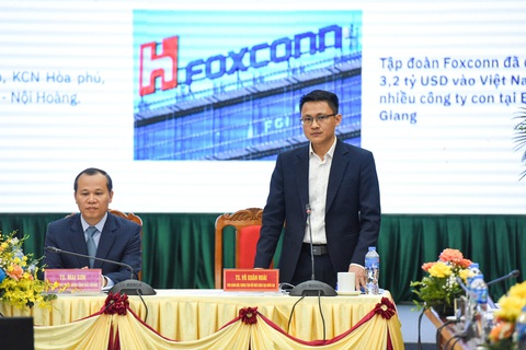 TS Võ Xuân Hoài nói Việt Nam là đối tác chiến lược toàn diện với Mỹ, Nhật Bản, Hàn Quốc - các nước có ngành công nghiệp bán dẫn, chính là cơ hội phát triển nguồn lao động, kỹ sư chất lượng cao - Ảnh: HÀ QUÂN TS Võ Xuân Hoài nói Việt Nam là đối tác chiến lược toàn diện với Mỹ, Nhật Bản, Hàn Quốc - các nước có ngành công nghiệp bán dẫn, chính là cơ hội phát triển nguồn lao động, kỹ sư chất lượng cao - Ảnh: HÀ QUÂN