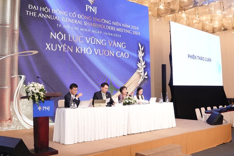 PNJ lên kế hoạch lãi hơn 2.000 tỉ trong năm 2024- Ảnh 3. Phiên thảo luận tại sự kiện - Ảnh: XUÂN LỘC