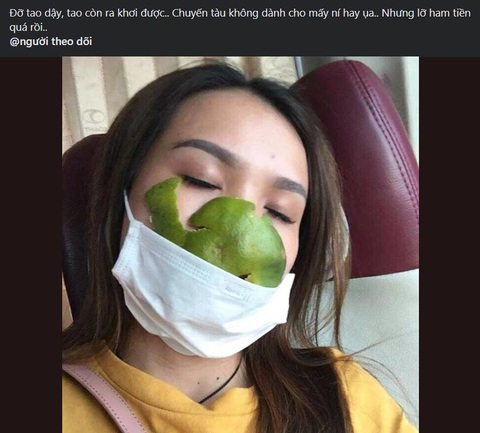 Netizen ồ ạt cập nhật tình hình 'đi tìm kho báu'- Ảnh 3. Tuy bị say sóng nhưng lỡ ham tiền quá rồi...