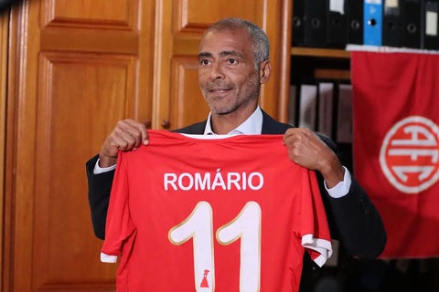 Huyền thoại Romario gây sốc khi trở lại thi đấu chuyên nghiệp ở tuổi 58- Ảnh 1. Romario gây sốc khi trở lại thi đấu chuyên nghiệp ở tuổi 58 - Ảnh: Getty