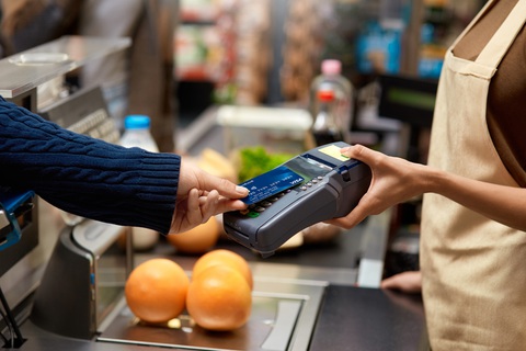 Sacombank vượt mốc 1 triệu khách hàng thẻ tín dụng- Ảnh 1. Theo nhiều báo cáo thống kê, tỉ lệ và giá trị thanh toán thẻ tại Việt Nam liên tục tăng qua các năm - Ảnh: Sacombank