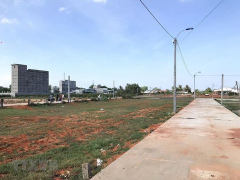 105 thành phố, thị xã bị ảnh hưởng bởi quy định cấm phân lô, bán nền- Ảnh 1. Một khu vực đất phân lô bán nền trên địa bàn TP Phan Thiết, Bình Thuận - Ảnh: TTXVN