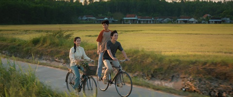 'Ngày xưa có một chuyện tình' tung first look, hé lộ những cảnh quay đầu tiên tại Phú Yên- Ảnh 5. 'Ngày xưa có một chuyện tình' tung first look, hé lộ những cảnh quay đầu tiên tại Phú Yên- Ảnh 5.