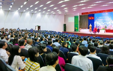 Sinh viên 'ấm ức' lễ tốt nghiệp ở hội trường nhỏ là phân biệt, Trường ĐH Bách khoa TP.HCM nói gì?- Ảnh 1. Hội trường A5 là nơi tổ chức lễ tốt nghiệp của Trường đại học Bách khoa TP.HCM - Ảnh: OISP