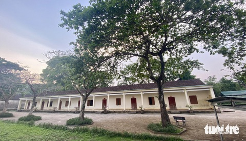 Vụ phản đối sáp nhập trường: Tỉnh, huyện từng đối thoại với phụ huynh- Ảnh 3. Điểm trường Thanh Nam có 5 lớp với 152 học sinh. Theo địa phương, điểm trường này hiện đã xuống cấp, không đủ điều kiện dạy học - Ảnh: DOÃN HÒA