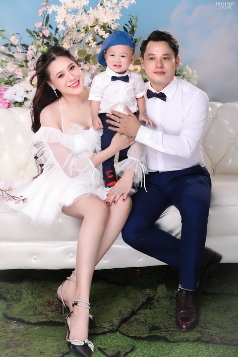 Hồ Bích Trâm bất ngờ thông báo mang thai lần 2, săn “rồng vàng” thành công- Ảnh 3. Hồ Bích Trâm bất ngờ thông báo mang thai lần 2, săn “rồng vàng” thành công- Ảnh 3.