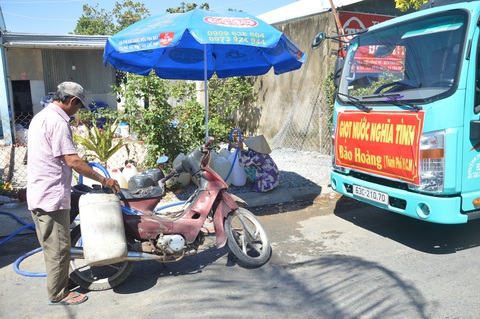 Tình người trong cơn hạn mặn- Ảnh 5.