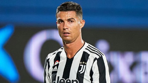 Ronaldo nhận lương thêm 9,8 triệu euro từ... Juventus- Ảnh 1. Ronaldo khi còn thi đấu cho Juventus - Ảnh: Getty