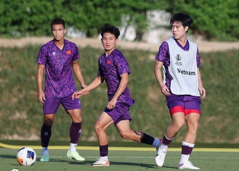 Tiền vệ U23 Việt Nam: 'Đã có bài học quý giá từ VAR'- Ảnh 7. Chính vì vậy, ban huấn luyện U23 Việt Nam muốn mọi cầu thủ phải luôn sẵn sàng khi được trao cơ hội - Ảnh: VFF