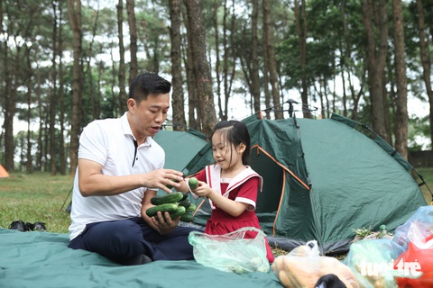 Trải nghiệm cắm trại tại vườn quốc gia Ba Vì được nhiều gia đình yêu thích - Ảnh: NGUYỄN HIỀN Trải nghiệm cắm trại tại Vườn quốc gia Ba Vì được nhiều gia đình yêu thích - Ảnh: NGUYỄN HIỀN