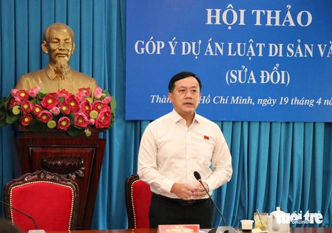 Ông Hà Phước Thắng chủ trì hội thảo - Ảnh: CẨM NƯƠNG Ông Hà Phước Thắng chủ trì hội thảo - Ảnh: CẨM NƯƠNG
