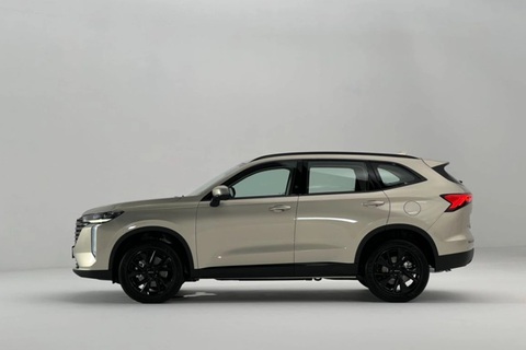Haval H6 2024 lộ hàng loạt trang bị mới trước ngày ra mắt- Ảnh 1. Haval H6 2024 có chiều dài nhỉnh hơn trước 50mm, với kích thước tổng thể 4.703 x 1.886 x 1.730 (mm). Trục cơ sở vẫn là 2.738mm.