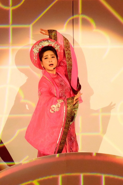 Như Huỳnh thổn thức nhắc lại chuyện tình công chúa Phất Kim- Ảnh 2. Như Huỳnh thổn thức nhắc lại chuyện tình công chúa Phất Kim- Ảnh 2.