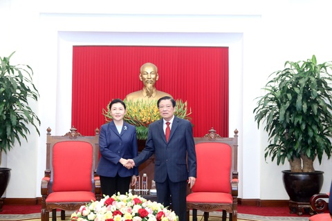 Trưởng Ban Nội chính Trung ương Phan Đình Trạc tiếp Bộ trưởng Tư pháp Trung Quốc- Ảnh 1. Ông Phan Đình Trạc và Bộ trưởng Bộ Tư pháp Trung Quốc Hạ Vinh tại buổi tiếp - Ảnh: ĐẶNG PHƯỚC