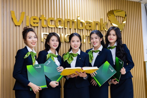 Vietcombank Chi nhánh Tân Định tuyển dụng 13 chuyên viên- Ảnh 1. Vietcombank Chi nhánh Tân Định tuyển dụng 13 chuyên viên- Ảnh 1.