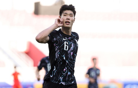 Lại dùng thủ môn đá tiền đạo, U23 Trung Quốc vẫn không thể ghi bàn- Ảnh 2. Lee Young Jun là người hùng với cú đúp cho U23 Hàn Quốc - Ảnh: GETTY