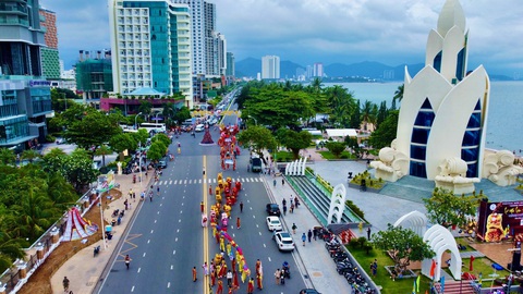 Nha Trang sẽ là đô thị du lịch biển quốc tế- Ảnh 2. TP Nha Trang sẽ là đô thị du lịch biển quốc tế, cửa ngõ hội nhập của tỉnh Khánh Hòa - Ảnh: TRẦN HOÀI