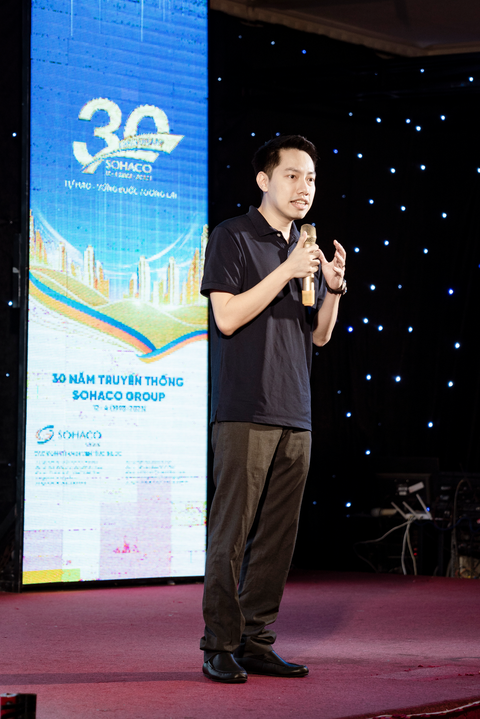Buymed và Sohaco đồng hành với dược sĩ- Ảnh 2. Ông Vương Đình Vũ chia sẻ trong năm 2024, thuocsi.vn dự kiến sẽ tổ chức 48 buổi hội thảo xuyên suốt tại nhiều tỉnh thành. Ảnh: Buymed