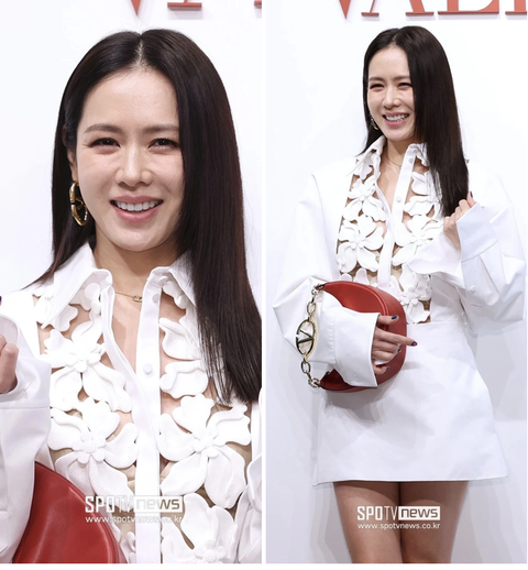 Son Ye Jin đã gây chú ý khi xuất hiện trong sự kiện thời trang nổi tiếng - Valentino tại khu phố sang trọng Hannam-dong, Seoul vào tháng 3 vừa qua Son Ye Jin gây chú ý khi xuất hiện trong sự kiện thời trang nổi tiếng - Valentino tại khu phố sang trọng Hannam-dong, Seoul vào tháng 3 vừa qua