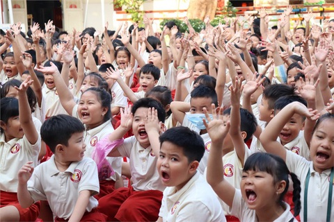 Học sinh TP.HCM có thể bắt đầu nghỉ hè từ ngày 26-5- Ảnh 1. Học sinh Trường tiểu học Nguyễn Thái Học, quận 1. Năm nay, các học sinh sẽ được nghỉ hè sớm nhất là từ ngày 26-5 - Ảnh: Nhà trường cung cấp