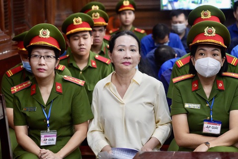Bà Trương Mỹ Lan tại tòa - Ảnh: HỮU HẠNH Bà Trương Mỹ Lan tại tòa - Ảnh: HỮU HẠNH