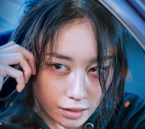 Tin tức giải trí 2-4: Han So Hee và Ryu Jun Yeol từ chối đóng chung phim sau ồn ào chia tay- Ảnh 5. Tạo hình của Ji Yeon trong Hào quang đẫm máu
