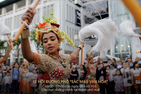 Festival Huế 2024 với Tuần lễ 'Ẩm thực truyền thống'- Ảnh 3. Nhiều sự kiện độc đáo của Festival Huế 2024 thu hút sự quan tâm của người dân và du khách