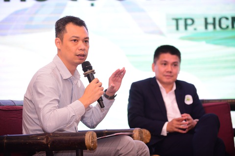 Ông Nguyễn Văn Minh - trưởng phòng Kinh tế và thông tin biến đổi khí hậu - Cục Biến đổi khí hậu (Bộ Tài Nguyên và Môi trường) - trao đổi về giá tín chỉ carbon - Ảnh: QUANG ĐỊNH Ông Nguyễn Văn Minh - trưởng phòng kinh tế và thông tin biến đổi khí hậu - Cục Biến đổi khí hậu (Bộ Tài nguyên và Môi trường) - trao đổi về giá tín chỉ carbon - Ảnh: QUANG ĐỊNH