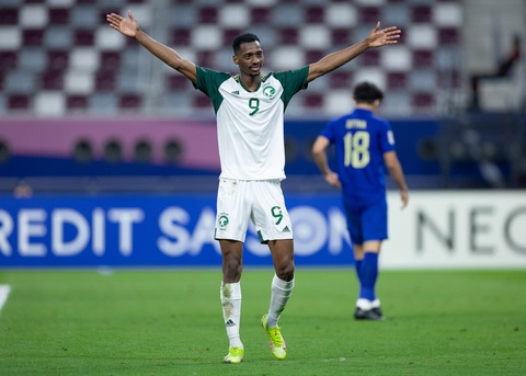U23 Thái Lan thảm bại trước đương kim vô địch Saudi Arabia- Ảnh 3. Người hùng Abdulla Radif ghi một bàn thắng gây tranh cãi trong hiệp 2 - Ảnh: AFC