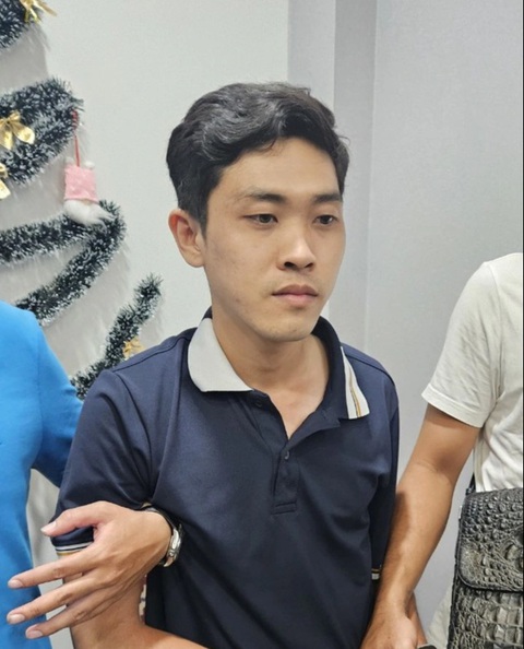 Hành trình 18 giờ phá án vụ cướp tiệm vàng ở Phan Thiết- Ảnh 1. Thái Văn Trường bị bắt giữ tại TP Thuận An, tỉnh Bình Dương sau 18 giờ gây ra vụ cướp tiệm vàng ở TP Phan Thiết - Ảnh: Công an Bình Thuận