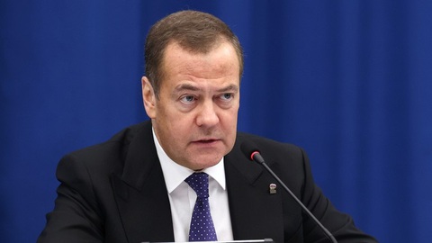 Ông Medvedev: Gói viện trợ 61 tỉ USD mới của Mỹ cũng không cứu nổi Ukraine- Ảnh 1. Cựu tổng thống, cựu thủ tướng và hiện là phó chủ tịch Hội đồng An ninh Nga Dmitry Medvedev - Ảnh: SPUTNIK