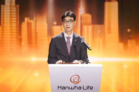 Hanwha Life Việt Nam tăng trưởng ấn tượng, cam kết gắn bó lâu dài- Ảnh 1. Ông Hwang Jun Hwan - Chủ tịch Hội đồng thành viên kiêm Tổng giám đốc Hanwha Life ViệtNam, khẳng định sẽ tiếp tục nâng cao chất lượng kinh doanh.
