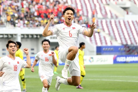 U23 Việt Nam - U23 Malaysia 2-0: Không hay nhưng đủ thắng- Ảnh 1. Chơi không thật hay nhưng tuyển U23 Việt Nam vẫn đánh bại U23 Malaysia - Ảnh: VFF
