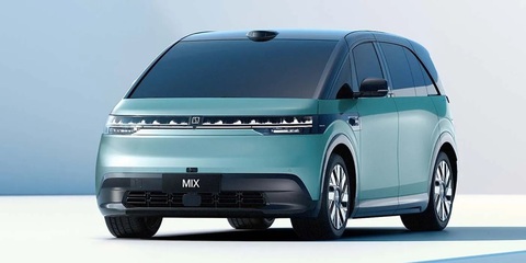 Triển lãm ô tô Bắc Kinh 2024: Phần lớn là xe điện, hybrid- Ảnh 23. Nhìn bên ngoài, Zeekr Mix trông khá giống mẫu minivan Volkswagen ID Buzz. Mix sẽ được trang bị pin được phát triển bởi CATL và Geely, có thể là gói 86kWh được sử dụng trên Zeekr 001 kết hợp với nền tảng điện 800V giúp tăng cường tốc độ sạc - Ảnh: Zeekr